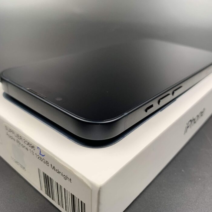 iPhone 13 128GB Midnight - Image 4