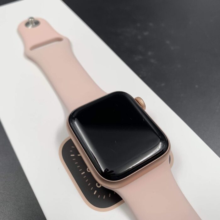 Apple Watch Series SE 40mm(Gold, Aluminum,GPS) - Image 7
