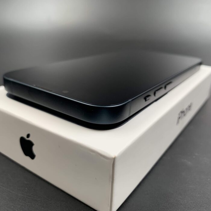 iPhone 13 128GB Midnight - Image 4