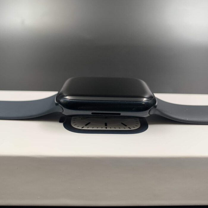 Apple Watch Series 7 45MM Midnight GPS + Cellular - Image 2