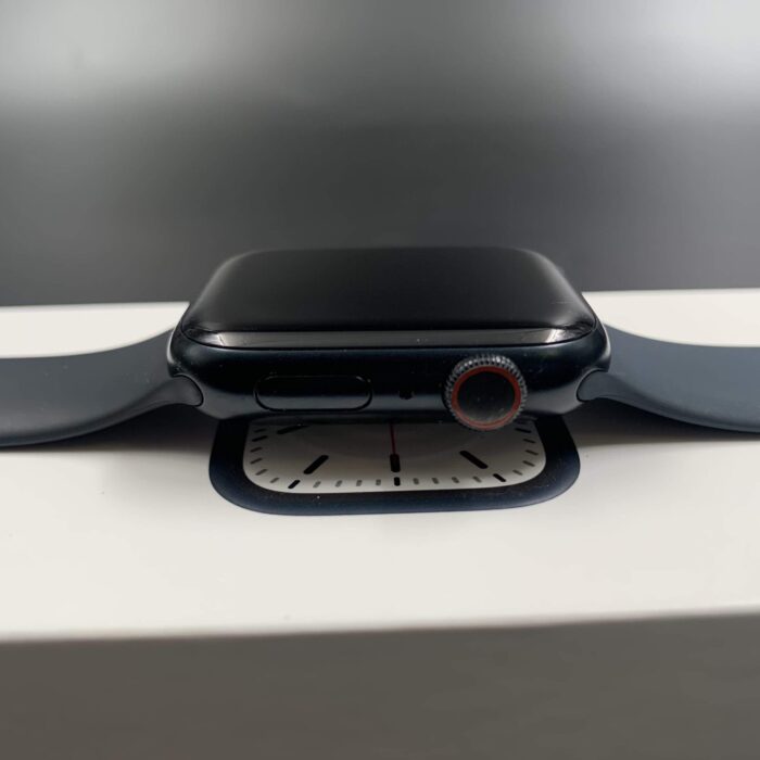 Apple Watch Series 7 45MM Midnight GPS + Cellular - Image 4