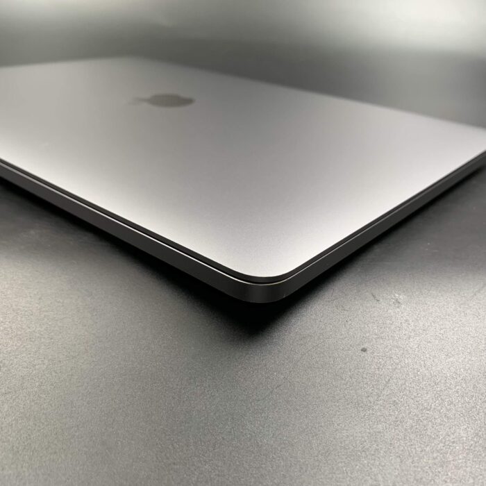 Macbook Pro M2 13" 256GB | 8GB Ram - Image 3
