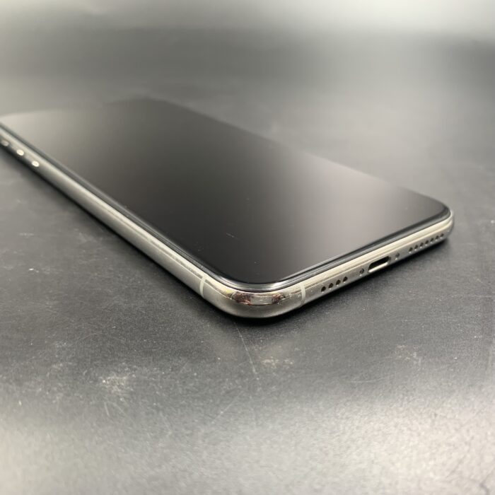 iPhone 11 Pro Max 256GB Silver - Image 4