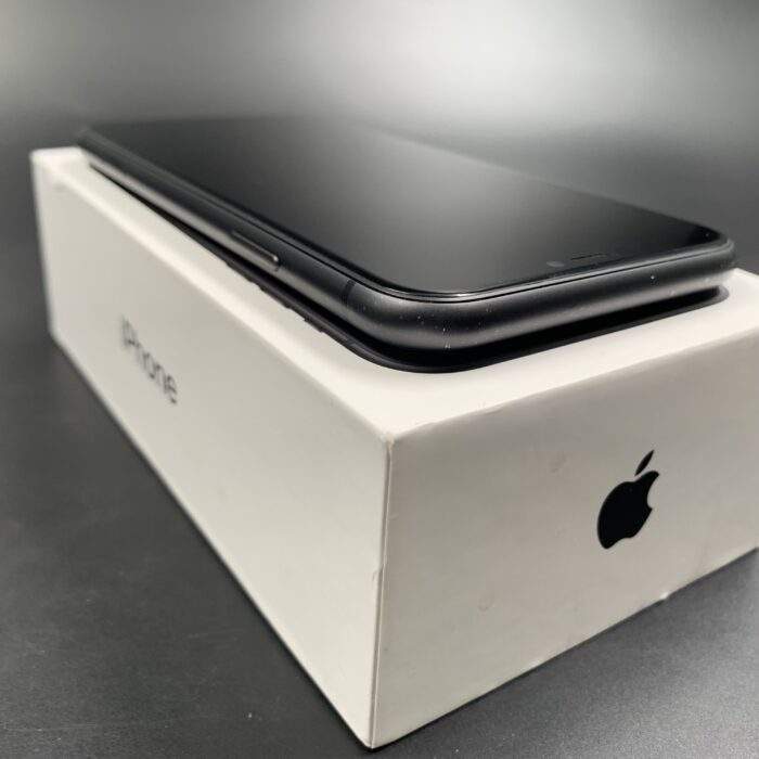 iPhone 11 128GB Black - Image 2