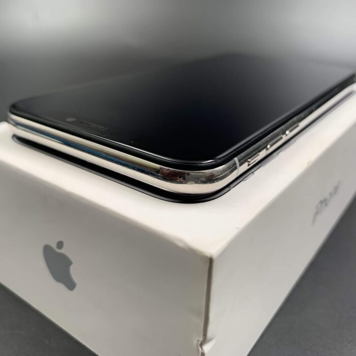 iPhone X 64GB Silver - Image 4