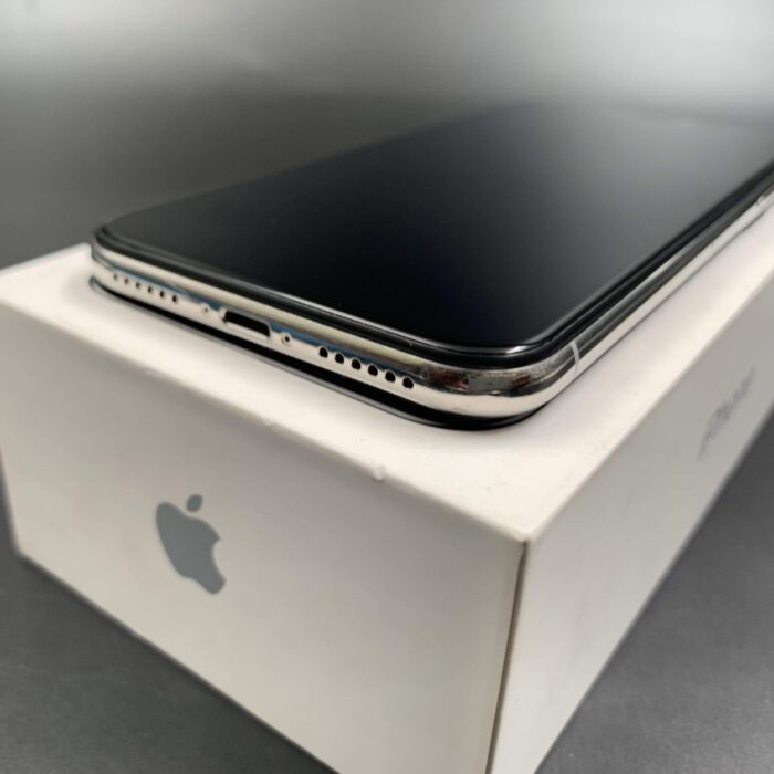iPhone X 64GB Silver - Image 6