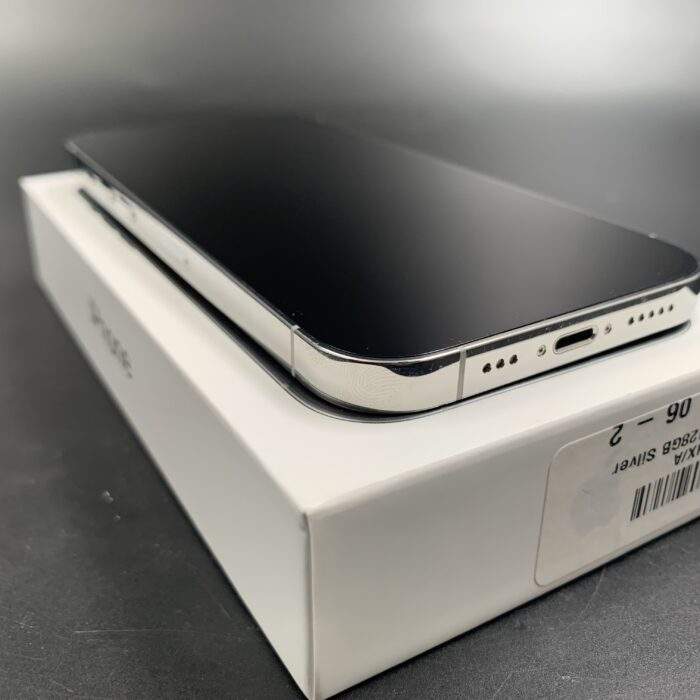 iPhone 14 Pro 128GB Silver - Image 4
