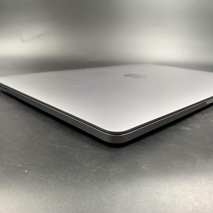 Macbook Pro(13", 512GB, 2019, Touch-bar, Four Thunderbolt 3 Ports) - Image 4