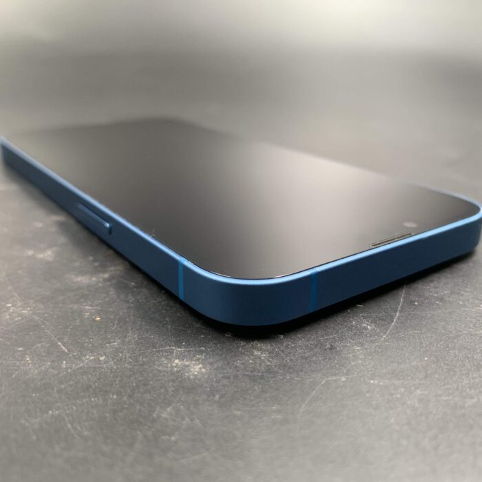 iPhone 13 256GB Blue - Image 2