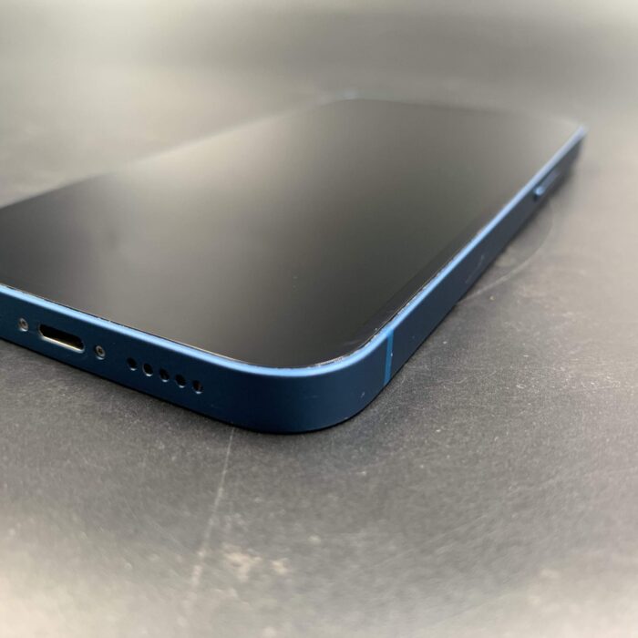 iPhone 13 256GB Blue - Image 4