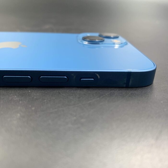 iPhone 13 256GB Blue - Image 6