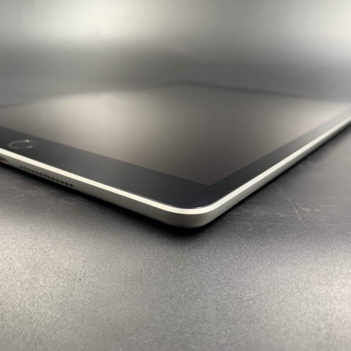 iPad 9th Gen Wifi + Cellular 64GB Silver - Image 5