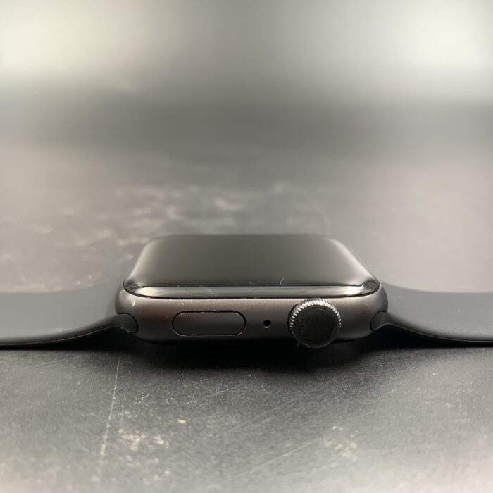 Apple watch Series 5 44MM Space Grey GPS - Image 4
