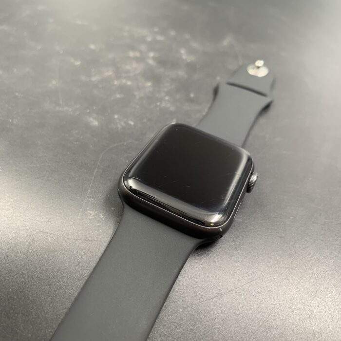 Apple watch Series 5 44MM Space Grey GPS - Image 8
