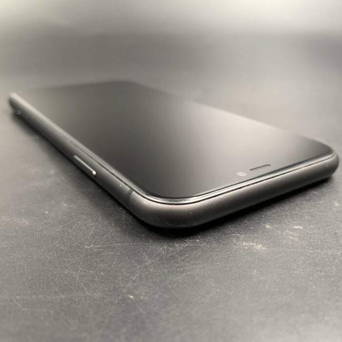 iPhone 11 64GB Black - Image 2
