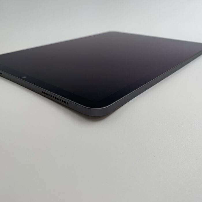 iPad Air (5th Generation) 64GB WIFI Space Grey - Image 3