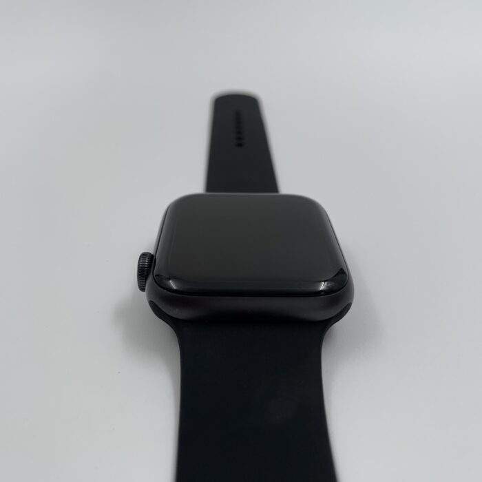 Apple Watch SE (Gen 1) 44MM GPS + Cellular Space Grey - Image 3