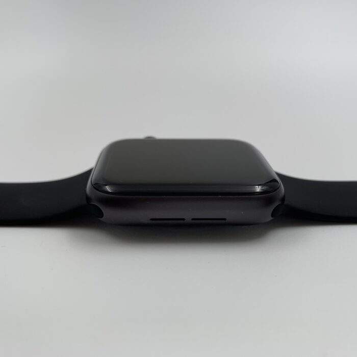 Apple Watch SE (Gen 1) 44MM GPS + Cellular Space Grey - Image 4