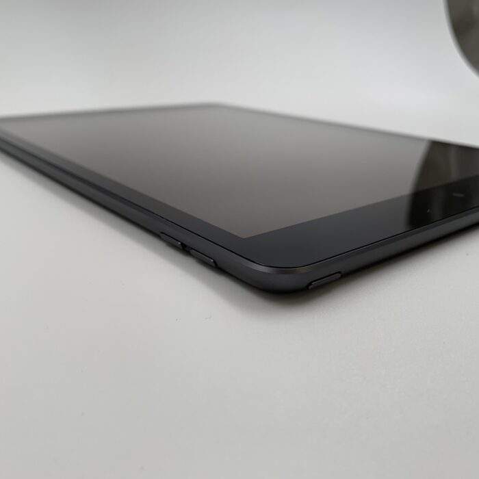 iPad (9th Generation) 64GB WIFI Space Grey - Image 2