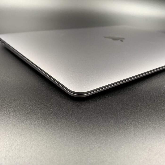Macbook Air M1 13" Space Grey (Japanese Keyboard) - Image 2