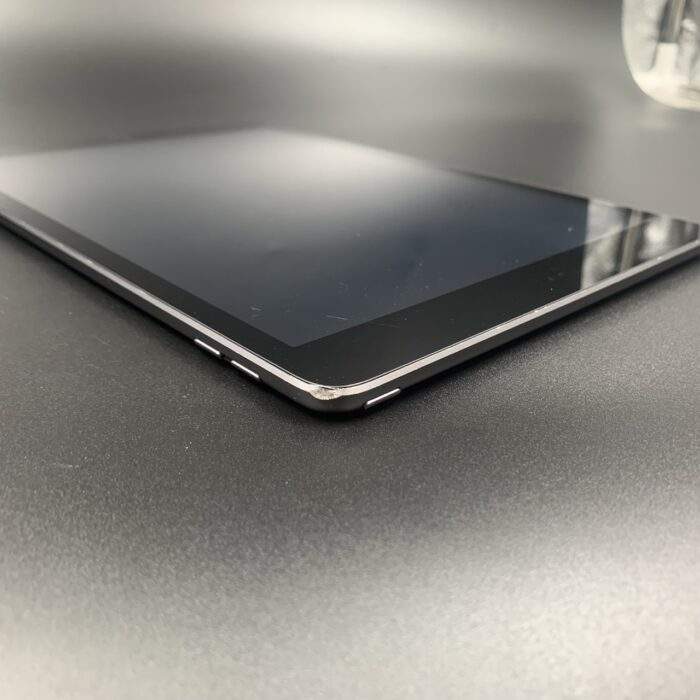 iPad 7th Gen 32GB WIFI Space Grey - Image 2