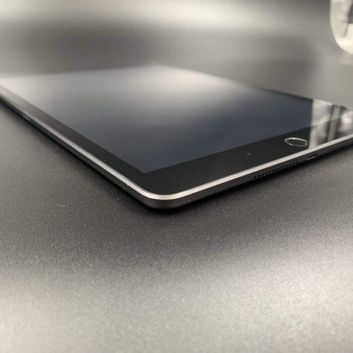 iPad 7th Gen 32GB WIFI Space Grey - Image 4