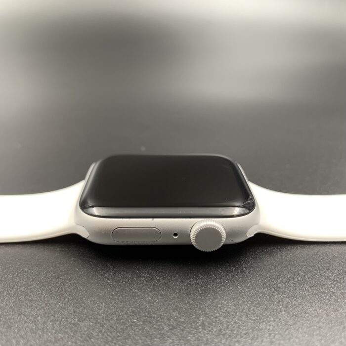 Apple Watch SE 44MM Silver GPS - Image 2