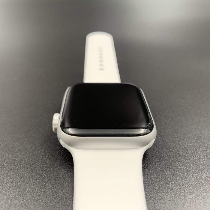 Apple Watch SE 44MM Silver GPS - Image 3