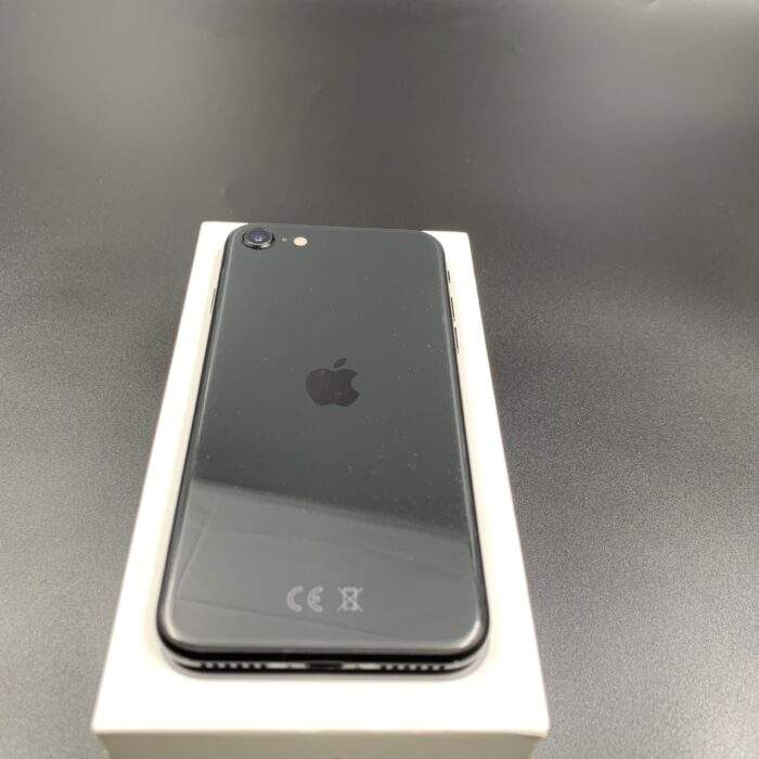 iPhone SE 64GB Black - Image 8