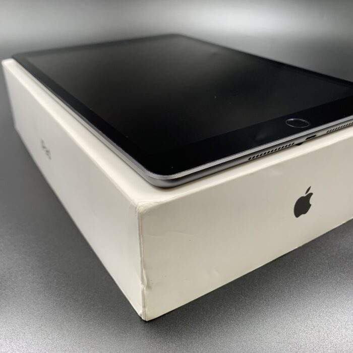 iPad 7th Generation 32GB Wifi Space Grey - Image 4