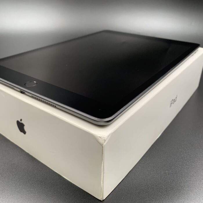 iPad 7th Generation 32GB Wifi Space Grey - Image 5