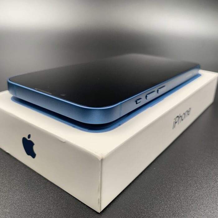 iPhone 13 128GB Blue - Image 4