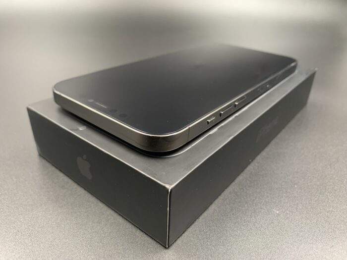 iPhone 12 Pro Max 256GB Graphite - Image 4