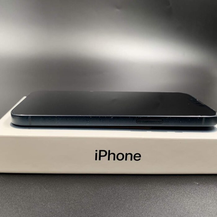 iPhone 13 256GB Midnight - Image 3