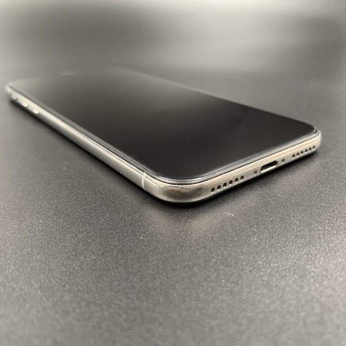 iPhone X 64GB Silver - Image 4