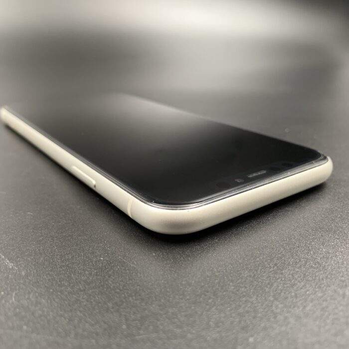 iPhone 11 64GB White - Image 2