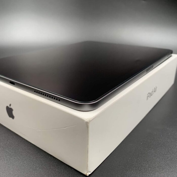 iPad Air 5th Generation 64GB Space Gray - Image 5