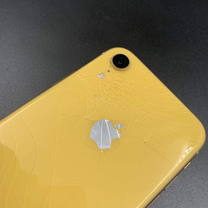 iPhone XR 64GB Yellow (Cracked Back) - Image 8