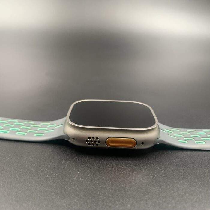 Apple Watch Ultra 49MM Titanium GPS+Cellular - Image 4