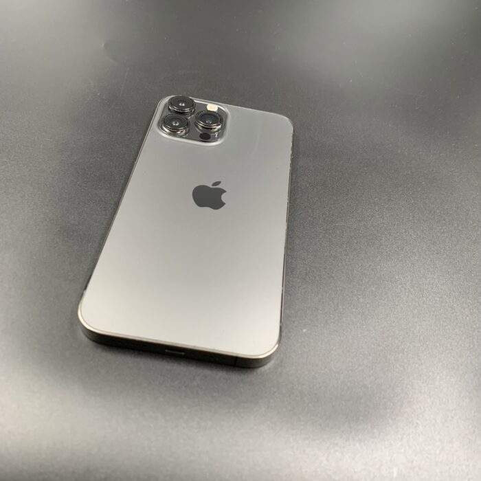 iPhone 13 Pro Max 256GB Graphite (Hairline Crack) - Image 10
