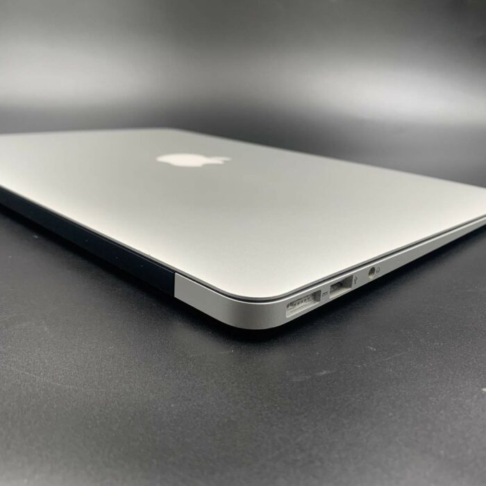 Macbook Air 13" 2017 |8GB| 1.8GHz i5| 128GB| Silver - Image 5
