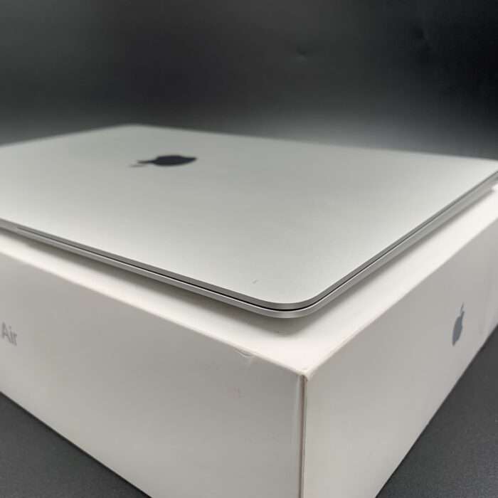 Macbook Air M1 256GB Silver - Image 4