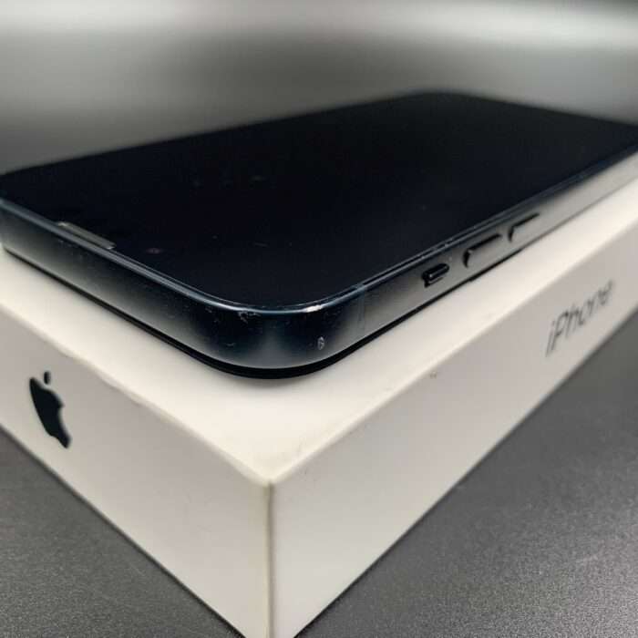 iPhone 13 128GB Midnight - Image 5