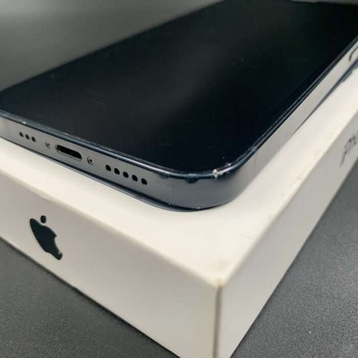 iPhone 13 128GB Midnight - Image 9