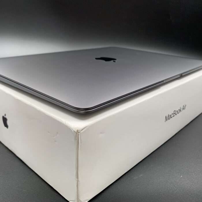 Macbook Air M1 256GB Space Grey - Image 2
