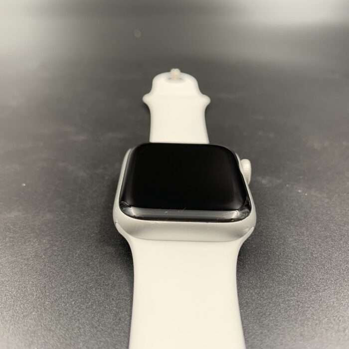 Apple Watch Series 4 40MM Silver - Image 5