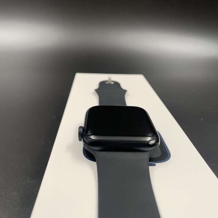 Apple Watch SE (Gen 2) Midnight 44MM - Image 3