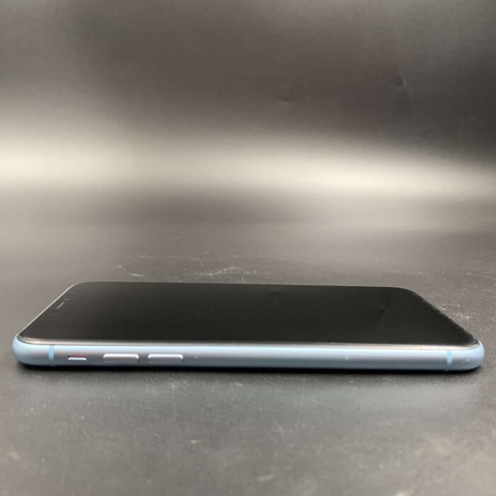 iPhone XR 64GB Blue - Image 4