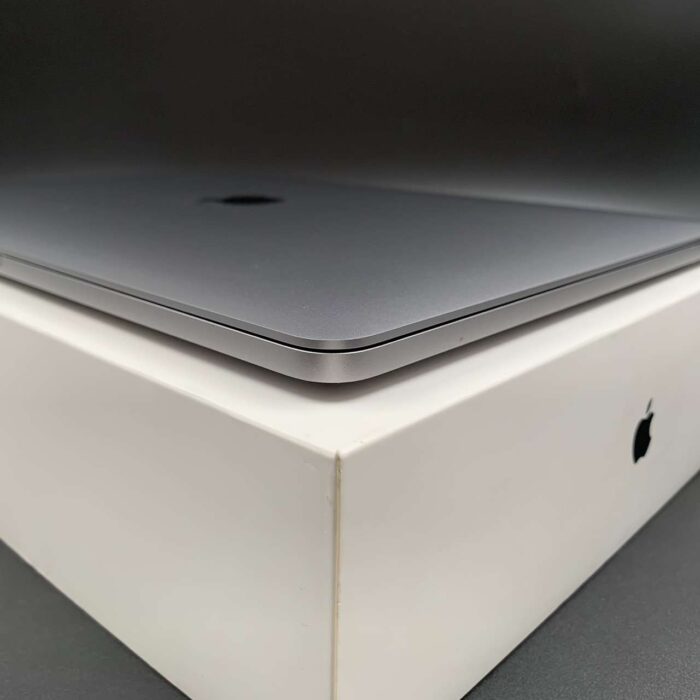 Macbook Pro 13" 2019 | 1,4GHz i5 | 8GB | 128GB Space Grey - Image 3