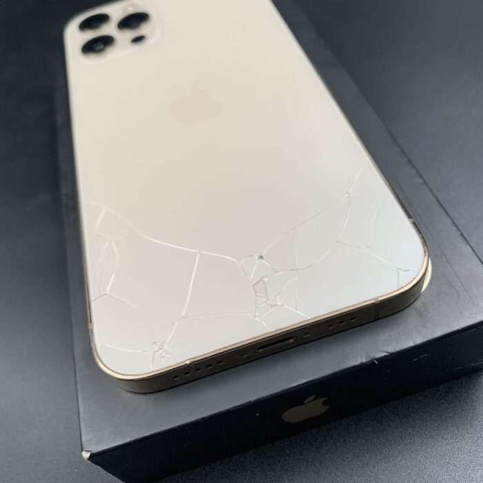iPhone 12 Pro 128GB Gold (Cracked Back) - Image 7